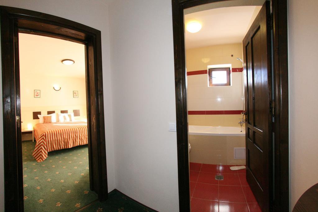 Hotel Draga Maria Предеал Екстериор снимка